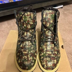 NWB All over print Timberland Mens Boots Sz 6